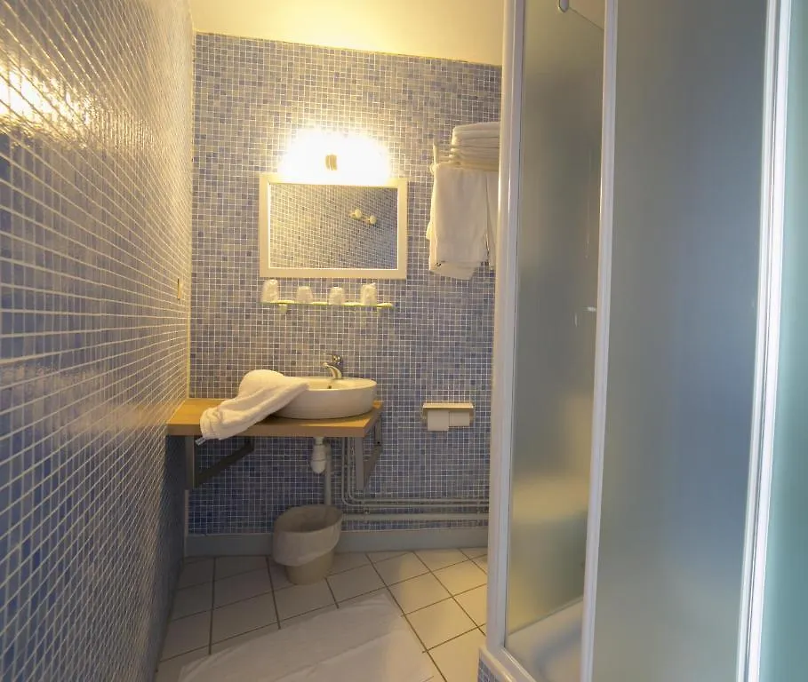 Breizh Hotel Crach 2*,